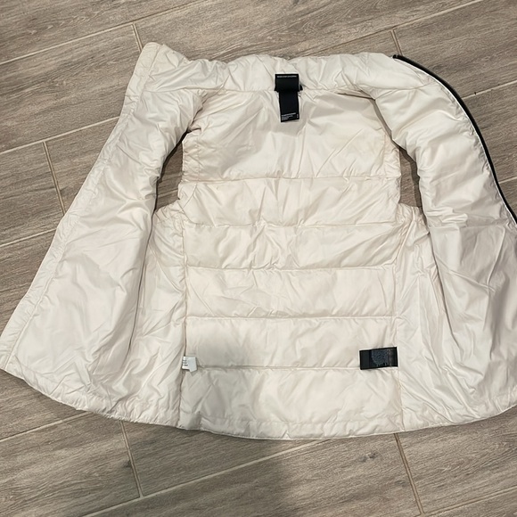 The North Face Off White Puffer Vest Sz S - Picture 4 of 10